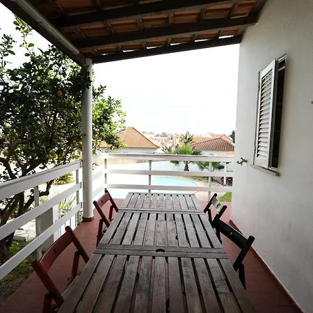 Cuca By Refugio * Almada