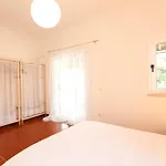 Vila Cuca By Refugio Almada