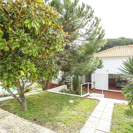 Villa Cuca By Refugio Almada