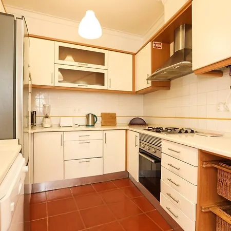 Cuca By Refugio Willa *