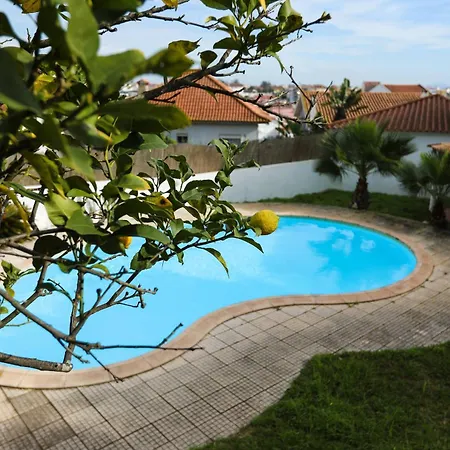 Cuca By Refugio Villa