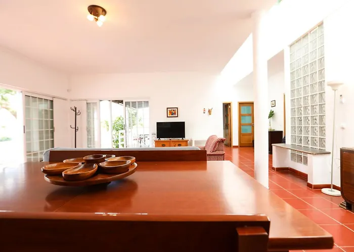 Cuca By Refugio Villa