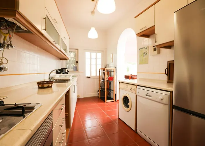 Cuca By Refugio Villa *