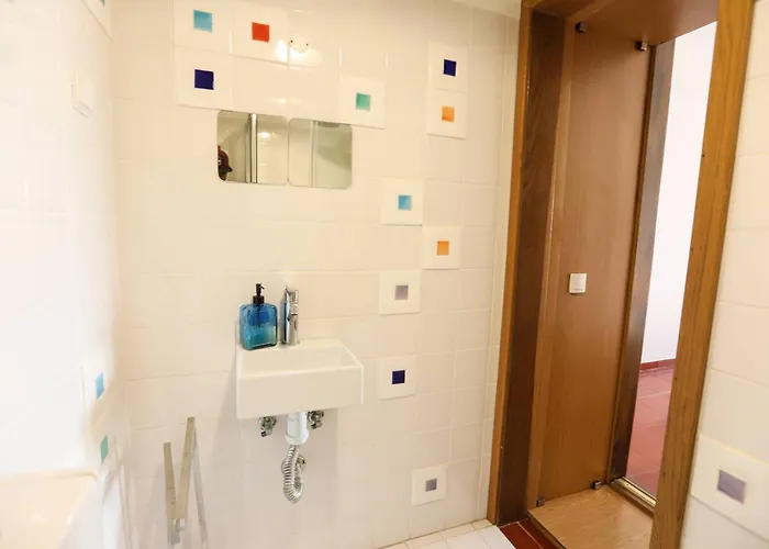 Cuca By Refugio Villa *