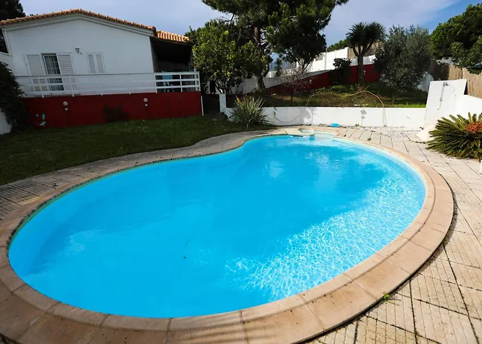 Cuca By Refugio Almada